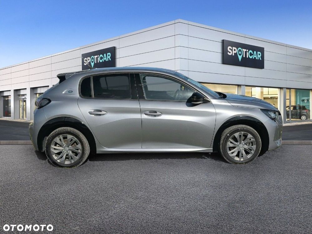 Peugeot 208 - 5