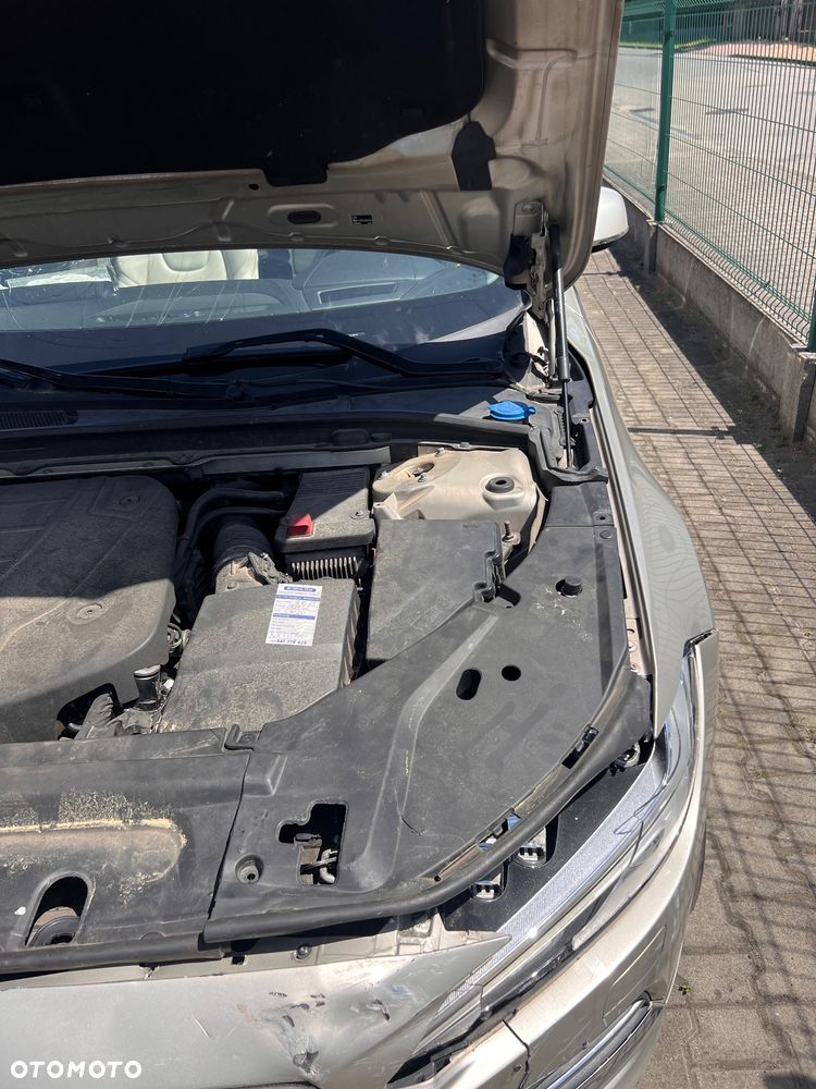 Volvo V90 D4 Inscription - 40