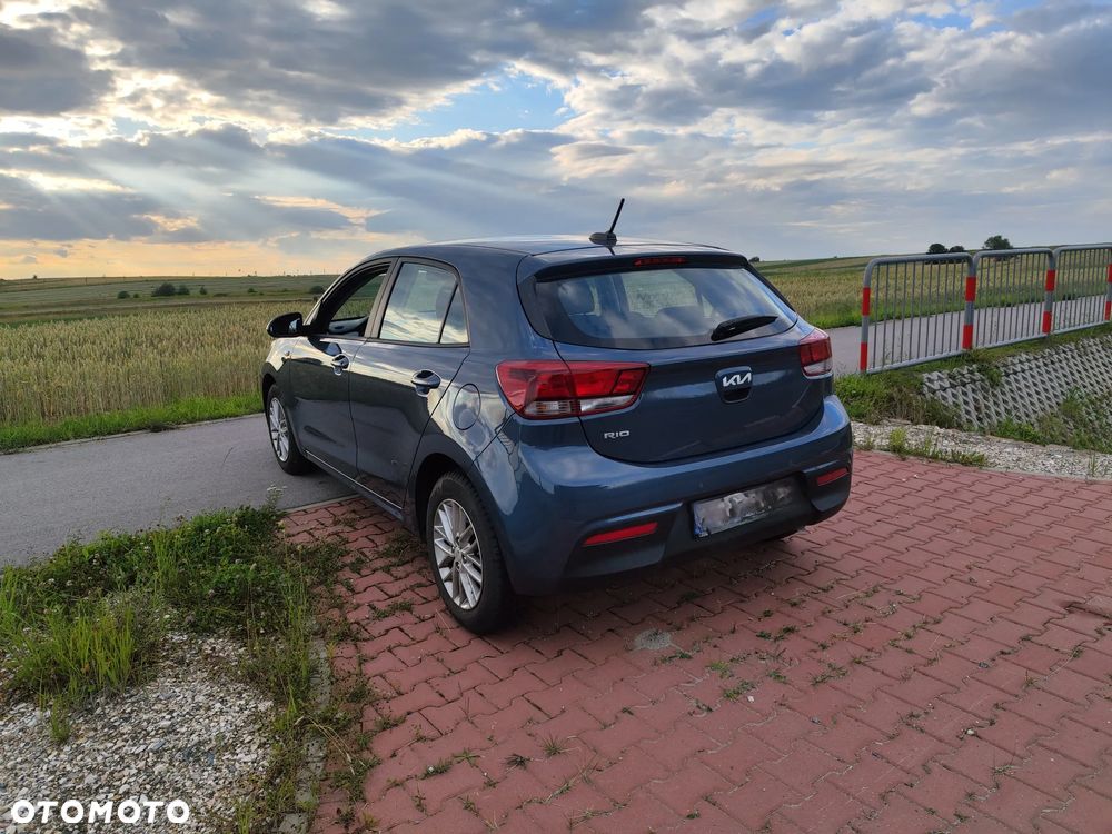 Kia Rio - 5