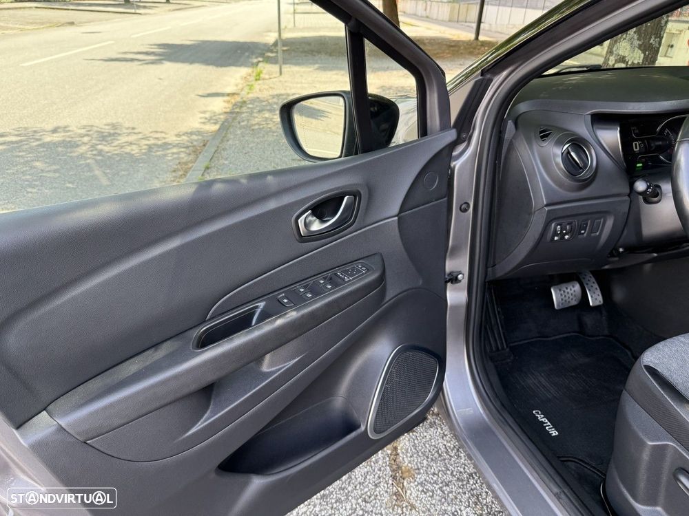 Renault Captur 1.5 dCi Exclusive XMOD EDC - 18