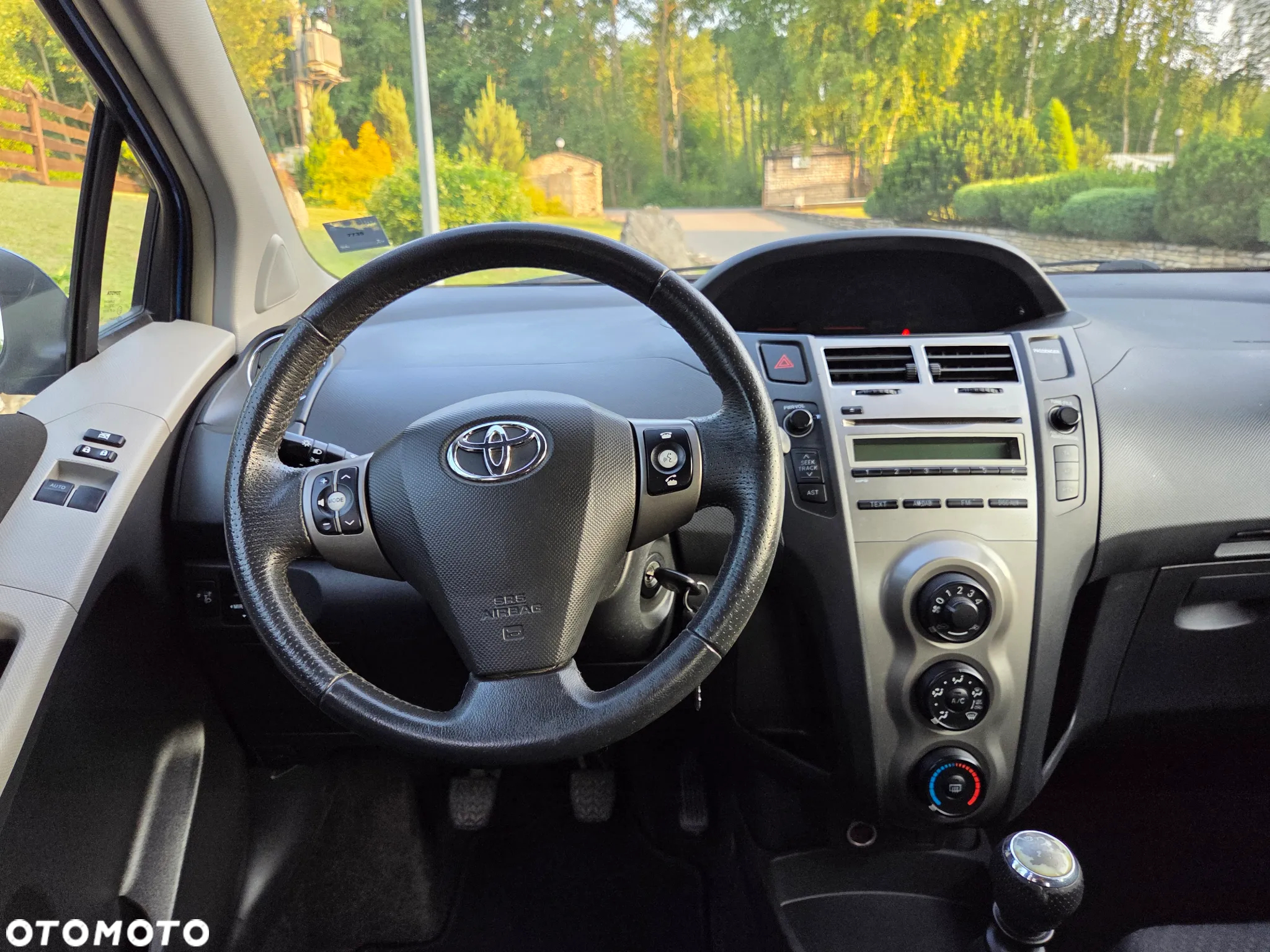 Toyota Yaris 1.4 D-4D Prestige - 29