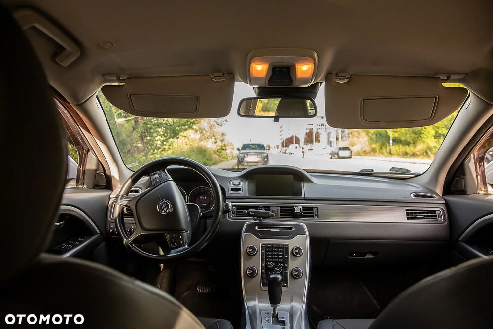 Volvo V70 D4 Geartronic Summum - 18