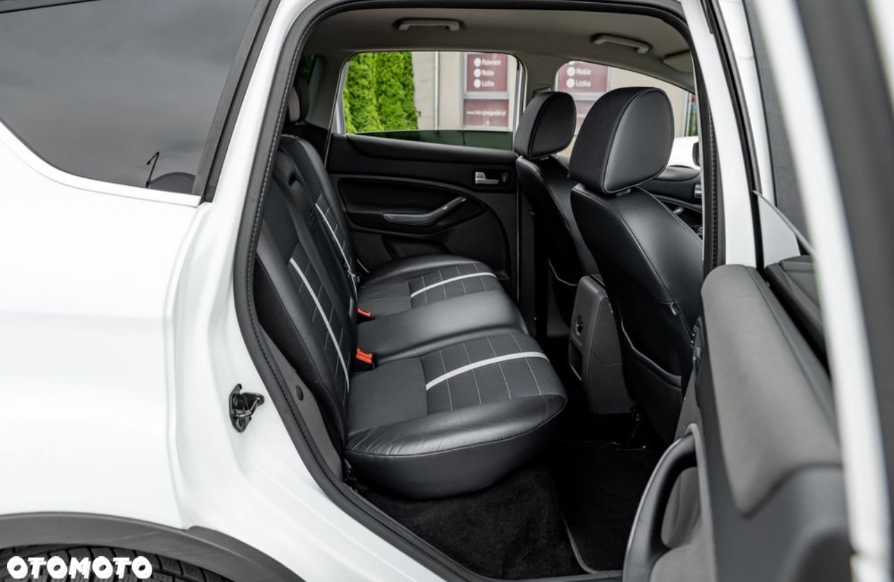Ford Kuga 2.5 4x4 Titanium - 21