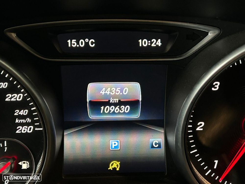 Mercedes-Benz CLA 200 d Shooting Brake AMG Line - 5