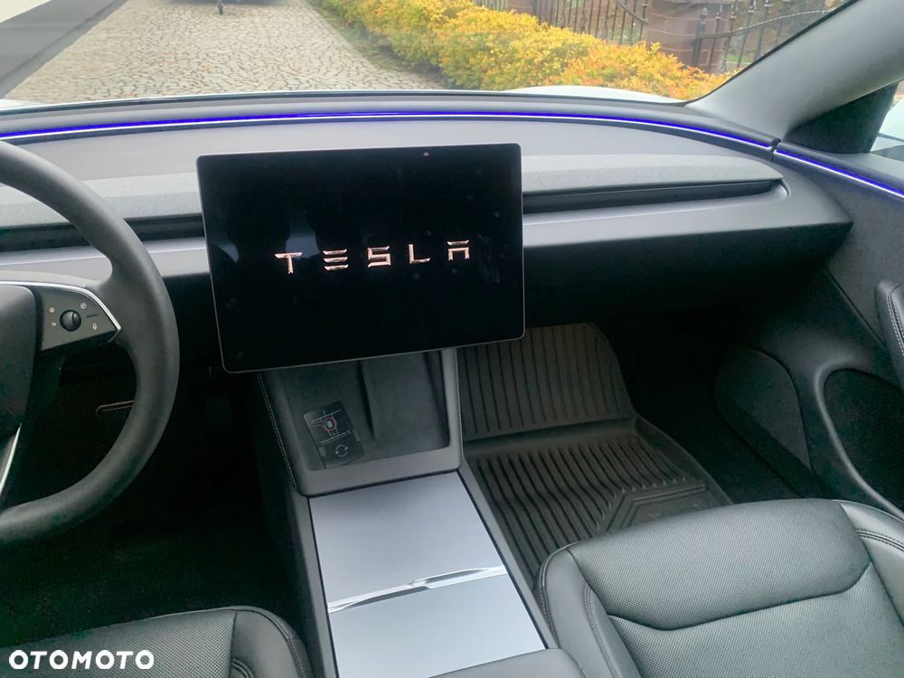 Tesla Model 3 Premium Langstreckenbatterie RWD - 24