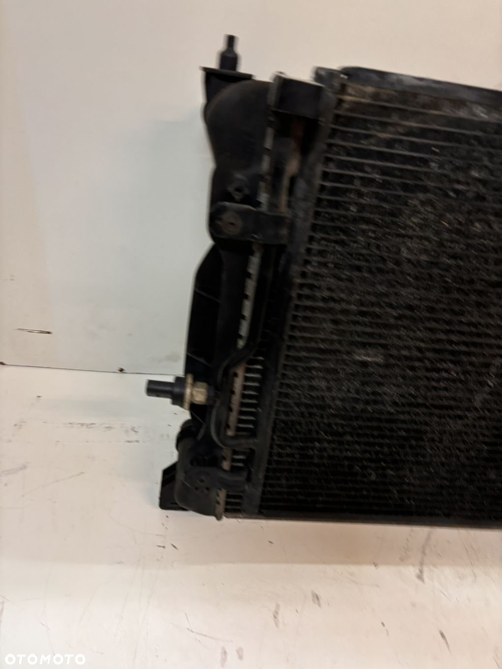Chłodnica wody i klimatyzacji 1.9 tdi automat Audi A4 B6/B7 8E0 121 251 AQ - 3