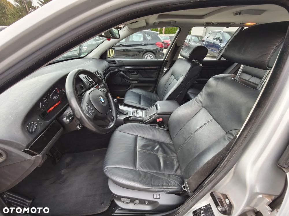 BMW Seria 5 - 28