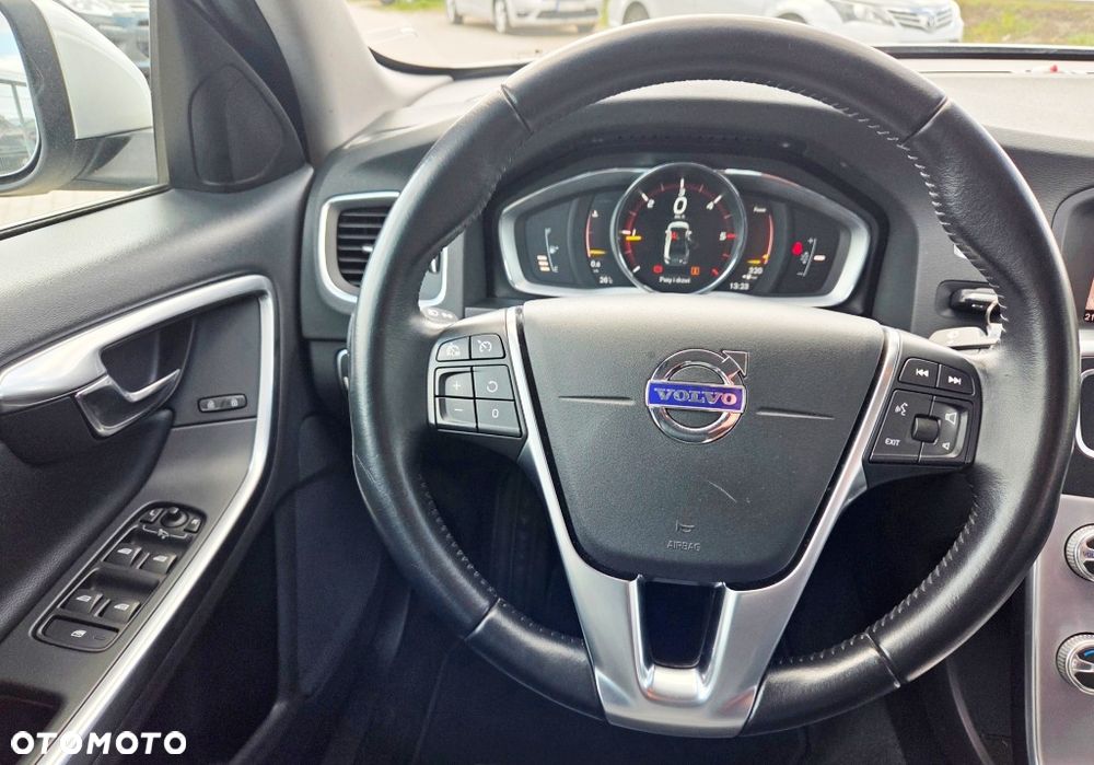 Volvo S60 D2 Drive-E Momentum - 37