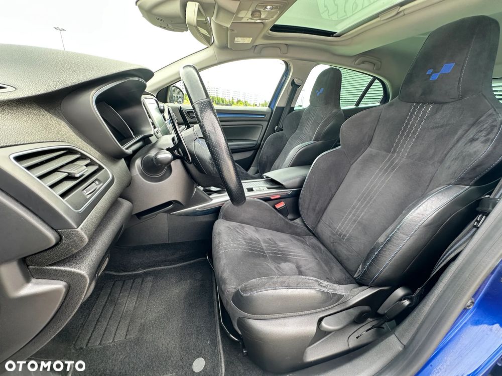 Renault Megane ENERGY TCe 205 EDC GT - 25
