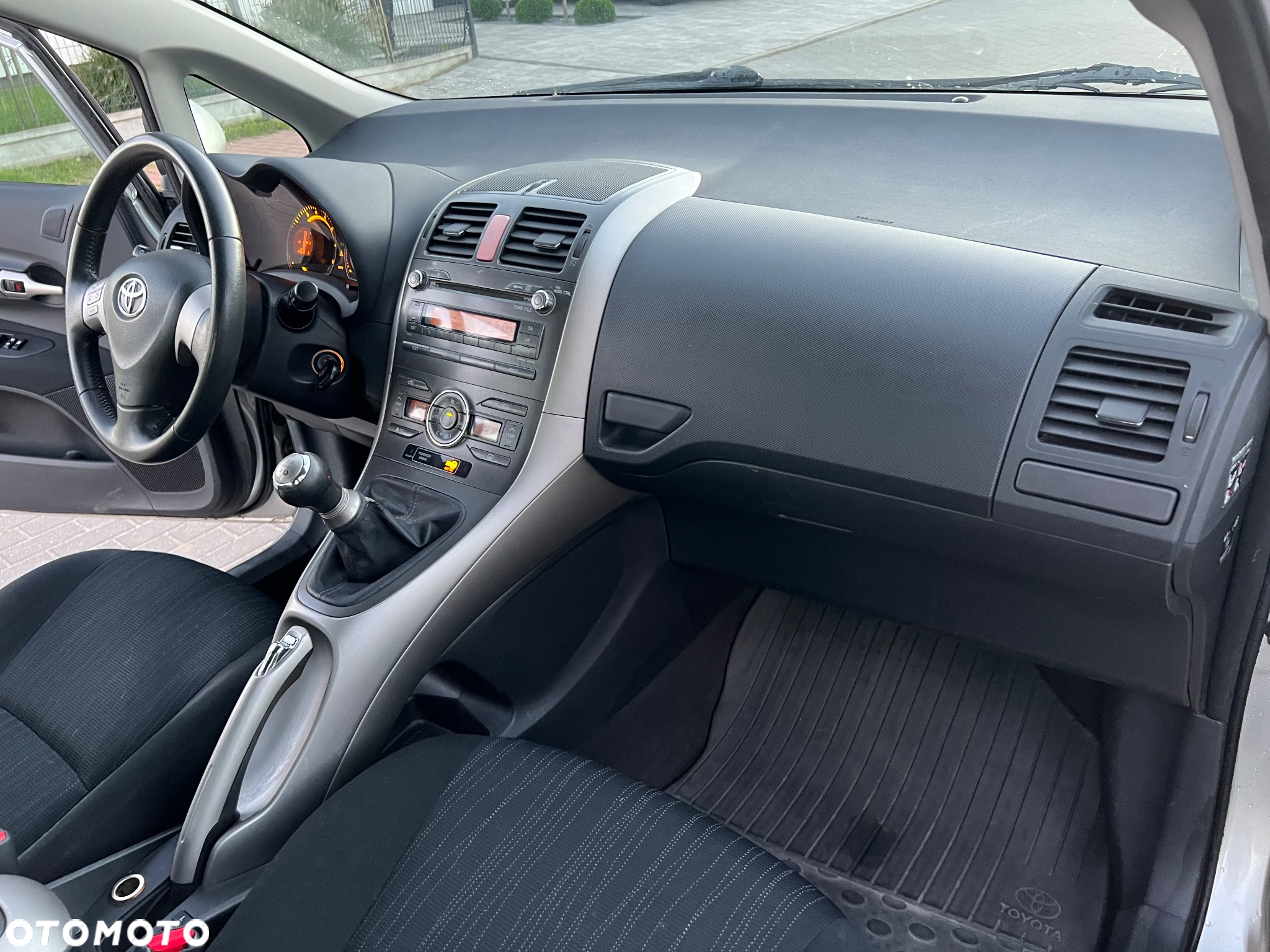Toyota Auris 1.6 VVT-i Premium - 13