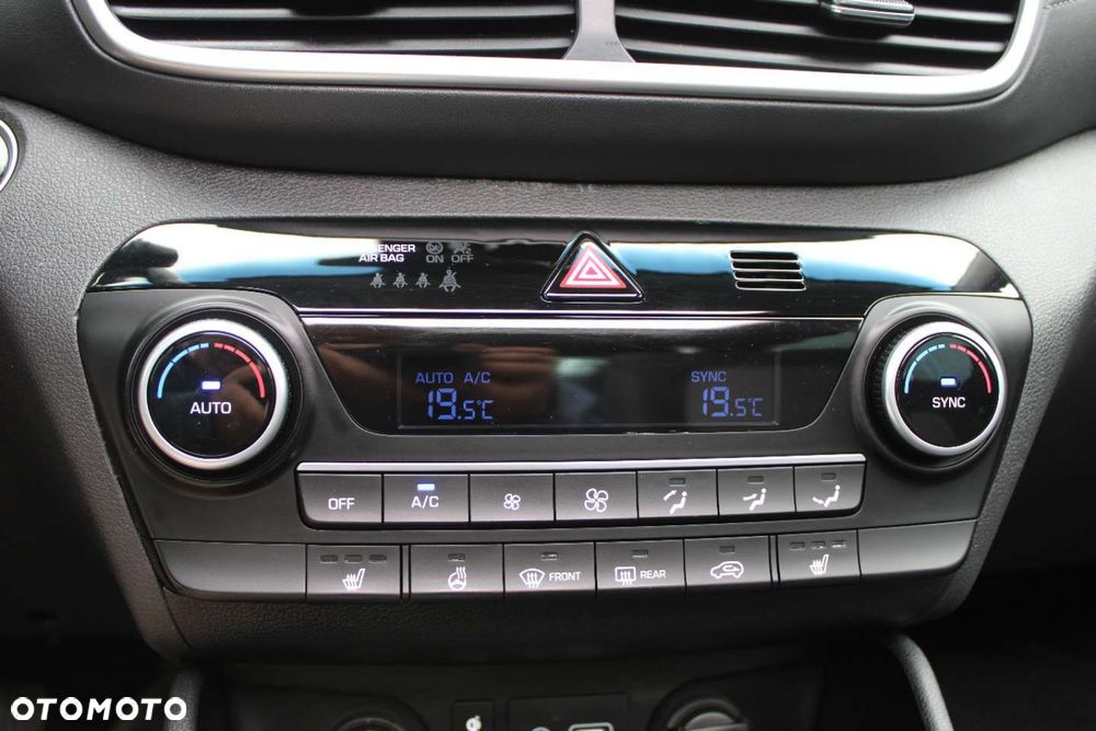 Hyundai Tucson blue 1.6 CRDi 2WD DCT Premium - 35