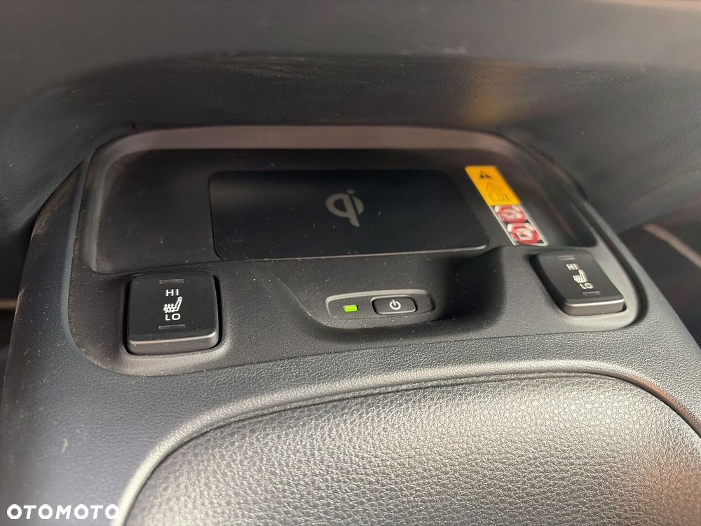Toyota Corolla 1.8 Hybrid Style - 24