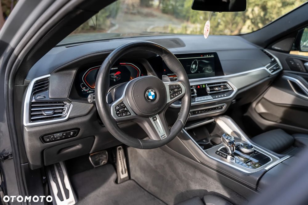 BMW X6 M50i - 27