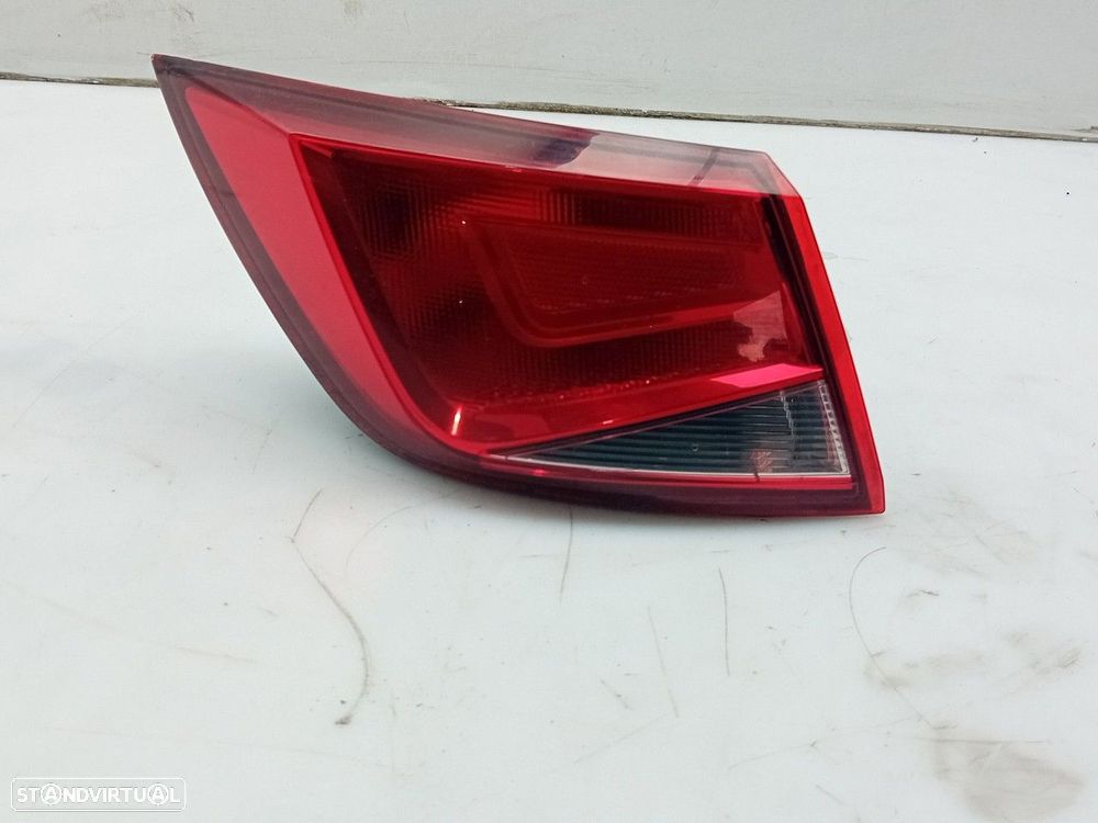 Farolim esquerdo SEAT Leon ST (5F8) - 1