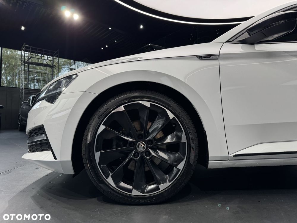 Skoda Superb 2.0 TDI SCR 4x4 Sportline DSG - 24