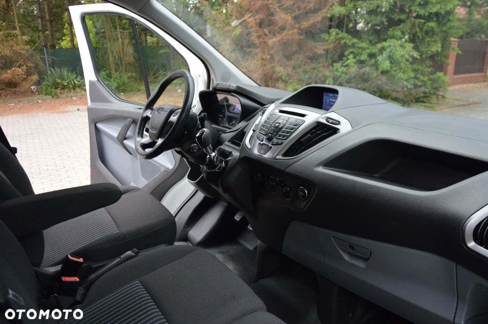 Ford TRANSIT CUSTOM L2H1 - 13