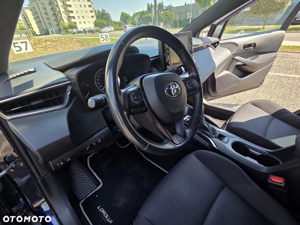 Toyota Corolla - 12