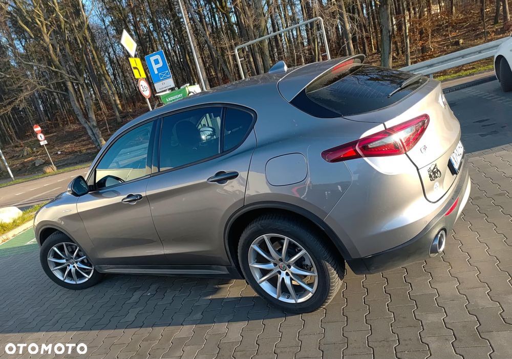 Alfa Romeo Stelvio - 3