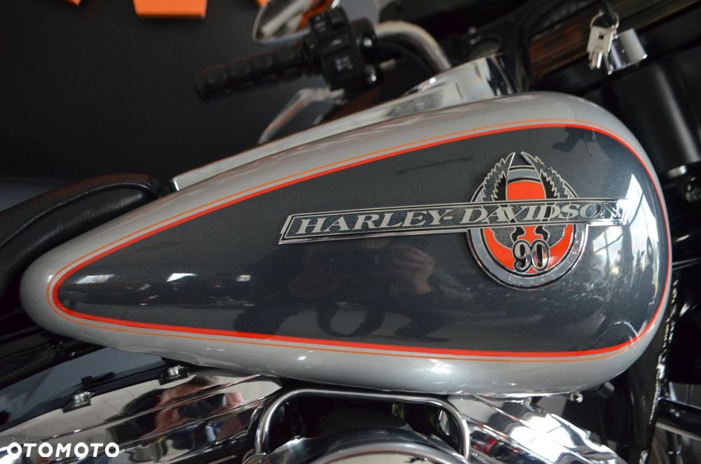 Harley-Davidson FLHT Electra Glide Standard - 11