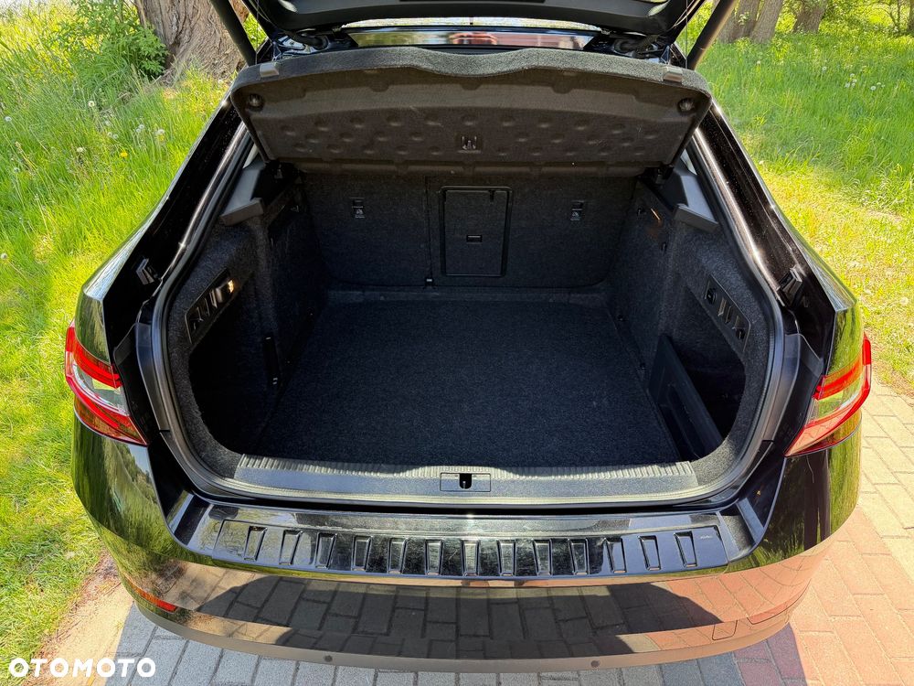 Skoda Superb 2.0 TDI Style - 9