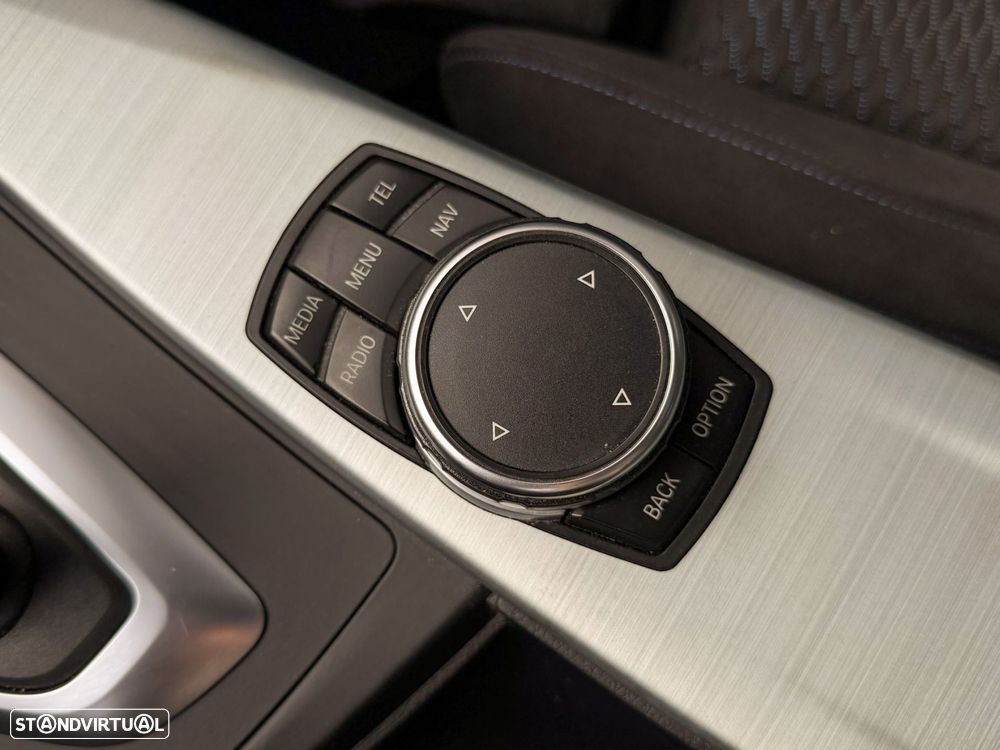 BMW 320 d Touring Auto Pack M - 41