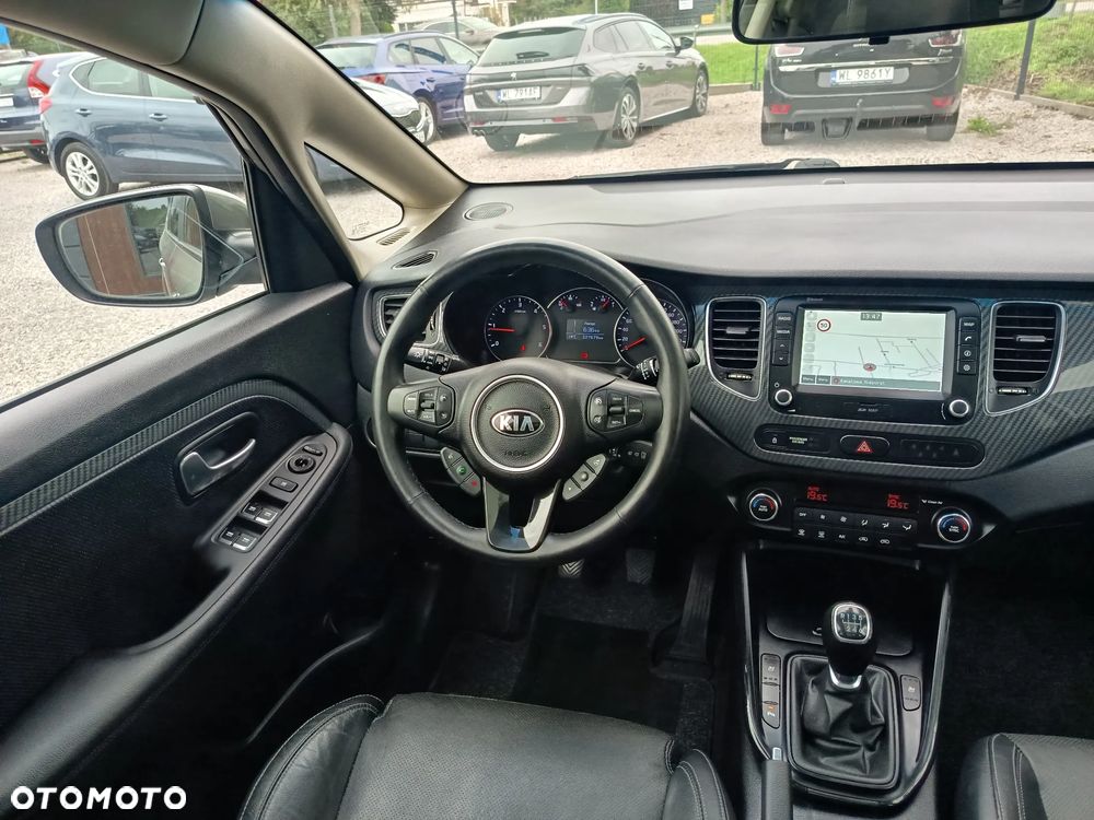 Kia Carens 1.7 CRDi 141 Dream Team Edition - 16