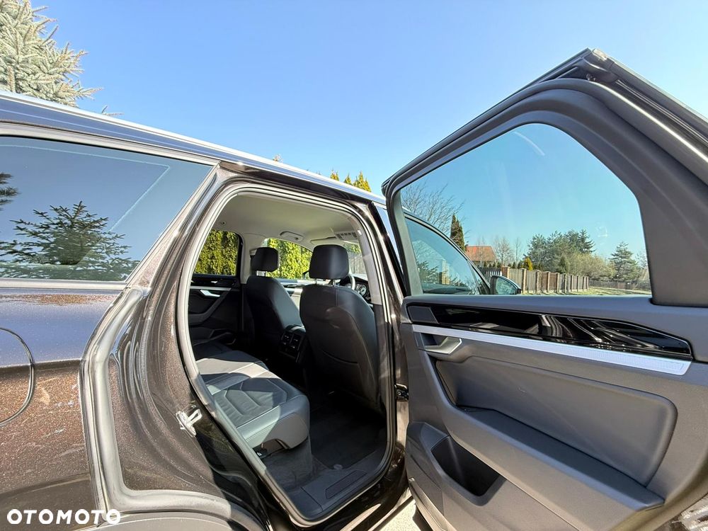 Volkswagen Touareg 3.0 V6 TDI SCR 4Mot - 29