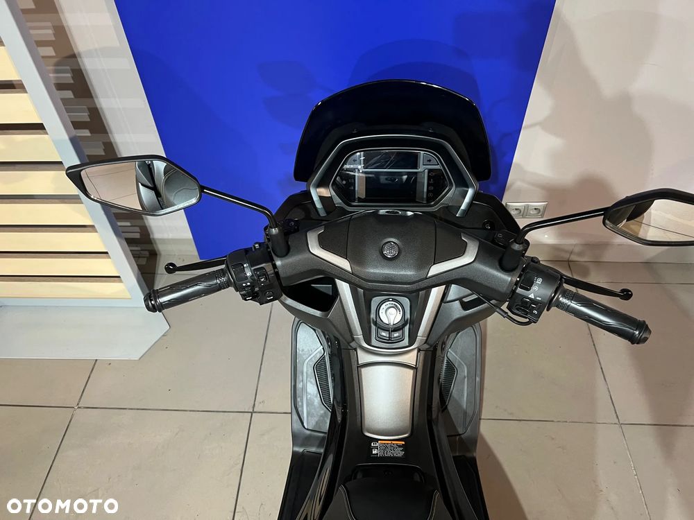 Yamaha NMAX - 5