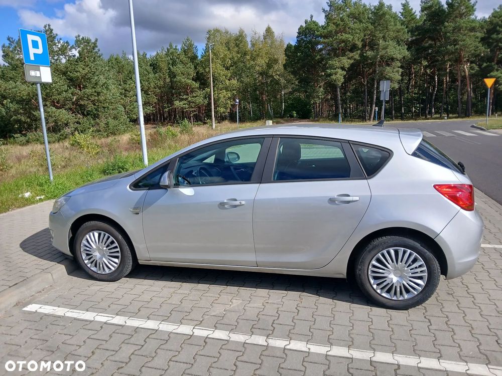 Opel Astra - 8