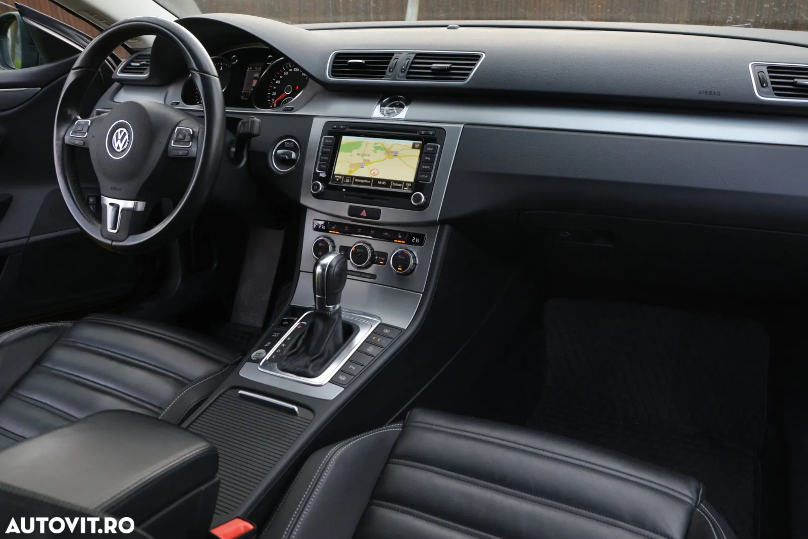 Volkswagen Passat CC 2.0 TDI BlueMotion Technology DSG Exclusive - 16