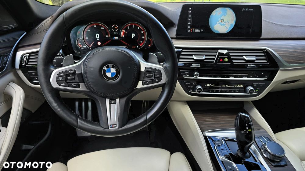 BMW Seria 5 530i xDrive M Sport sport - 16