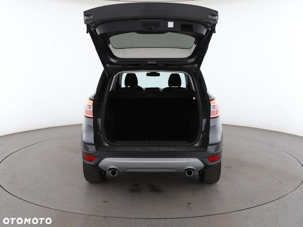 Ford Kuga 1.5 EcoBoost 2x4 Titanium - 19