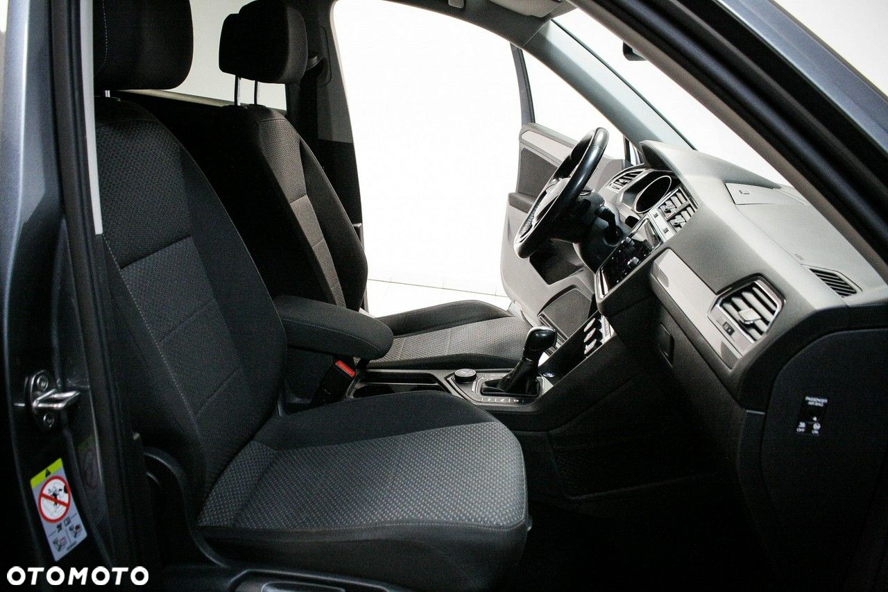 Volkswagen Tiguan - 22
