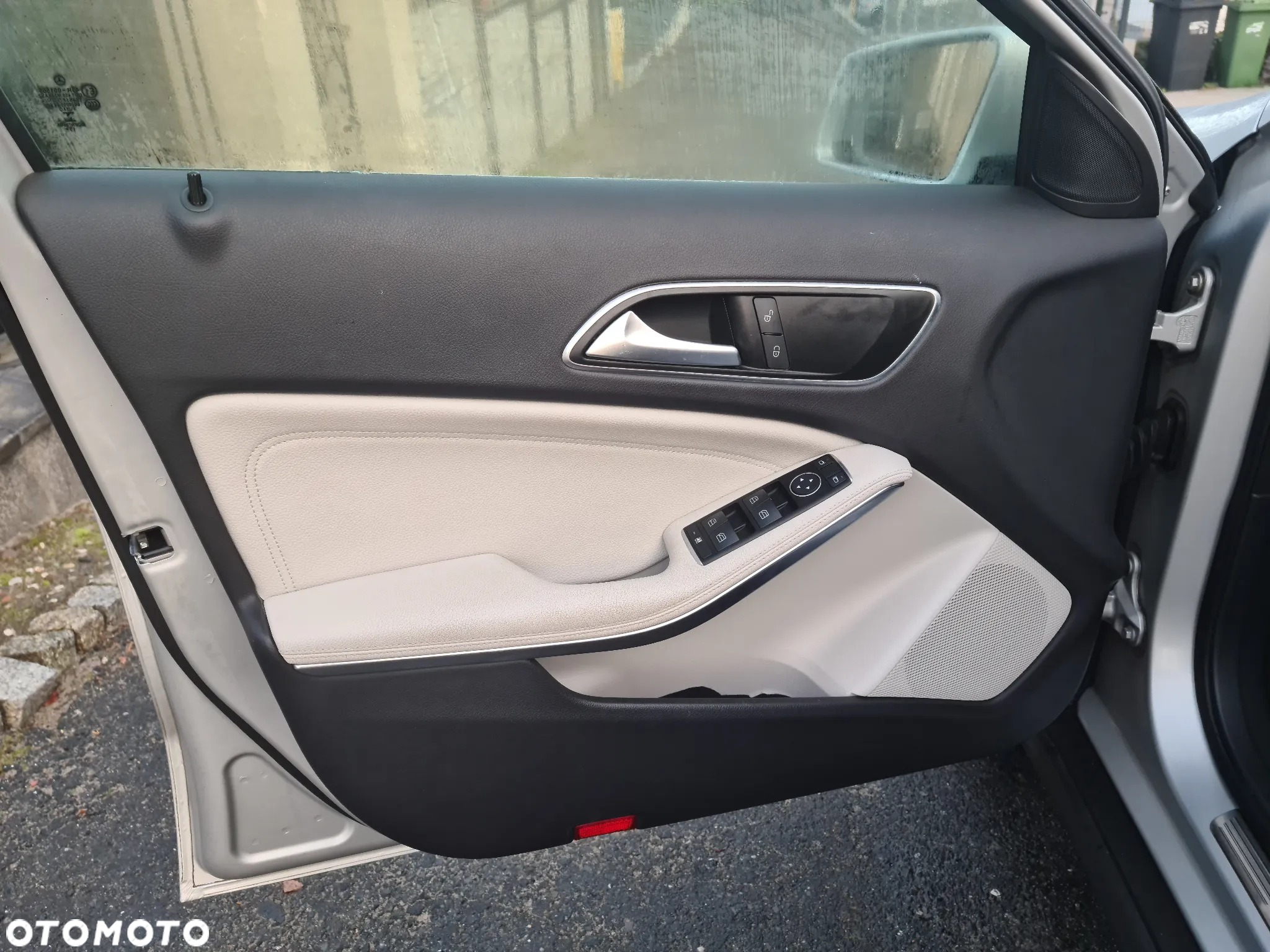 Mercedes-Benz GLA - 34