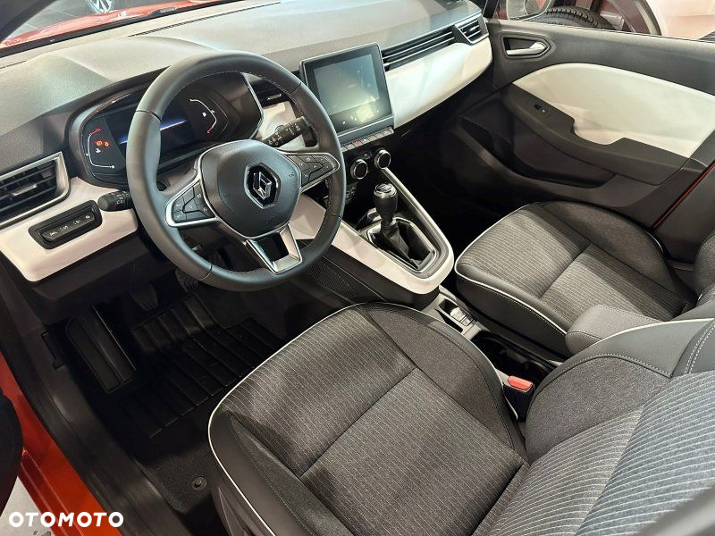 Renault Clio - 7