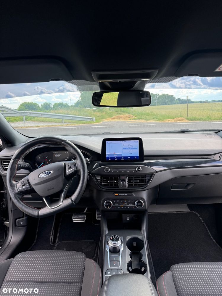 Ford Focus 1.5 EcoBoost ST-Line - 12