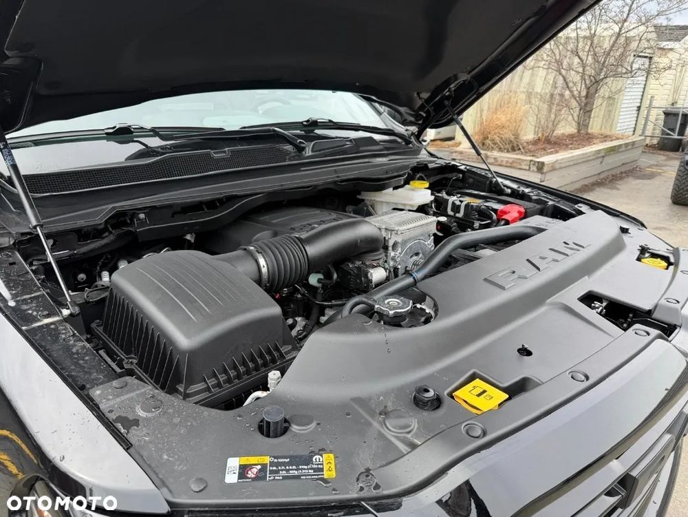 Dodge RAM 5.7 4x4 - 10