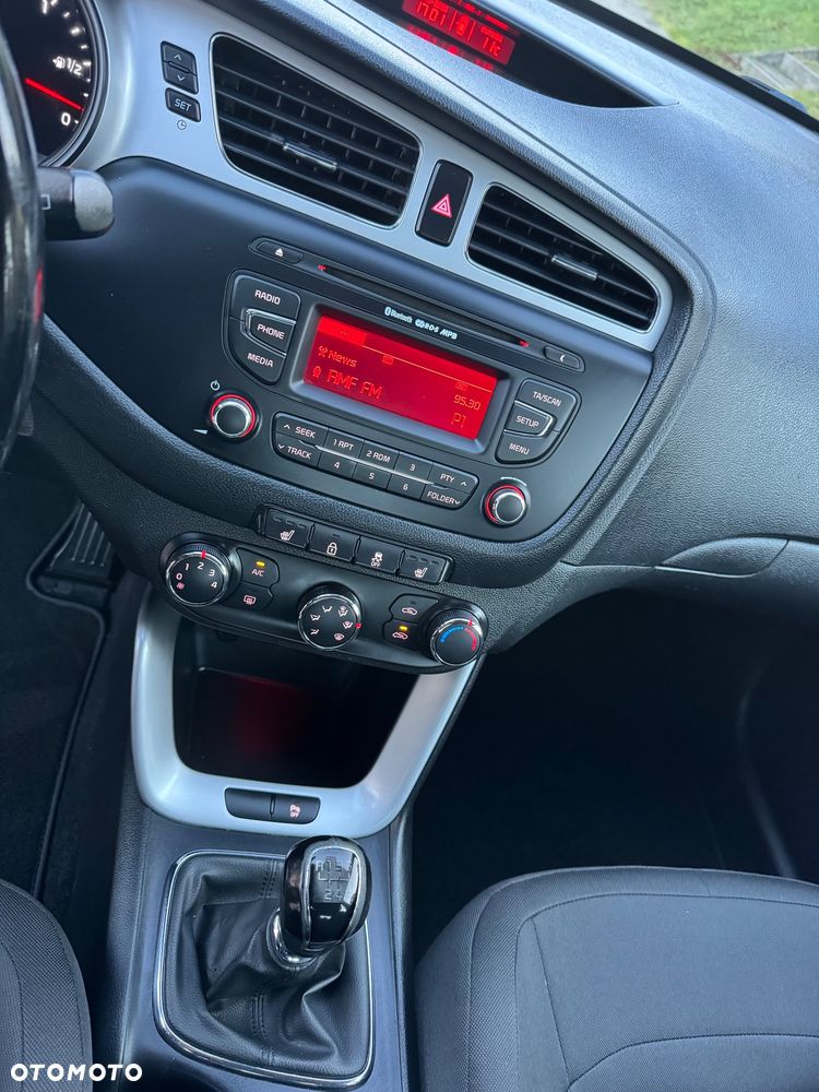Kia Ceed - 25