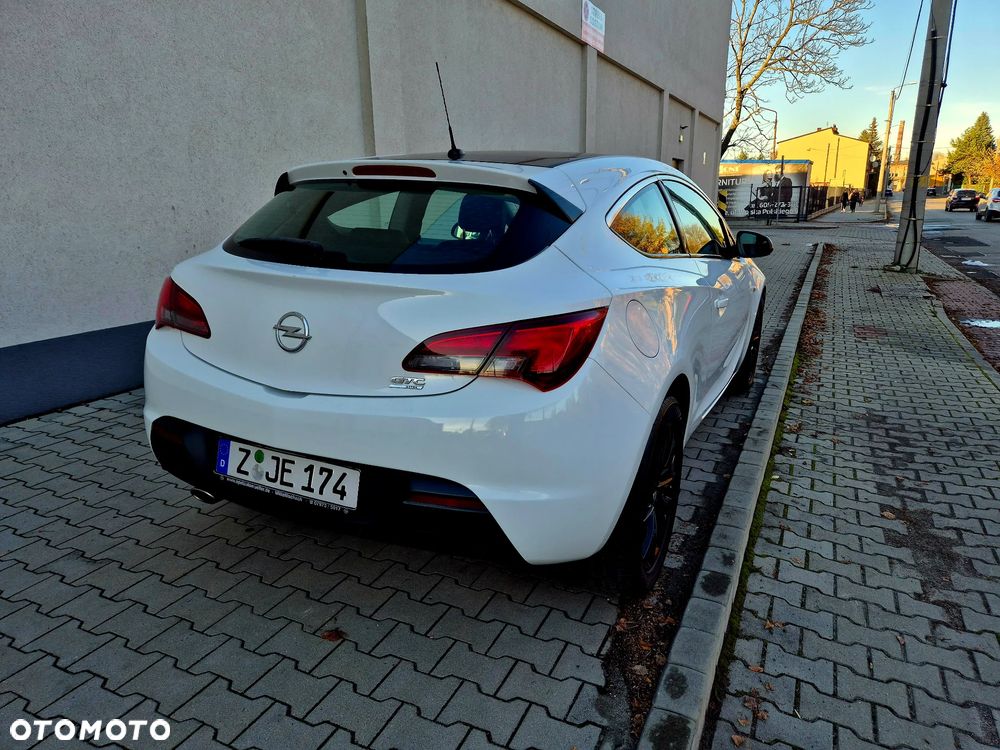 Opel Astra GTC 1.4 Turbo Innovation - 10