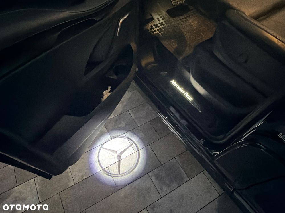 Mercedes-Benz Klasa V 300 d 4-Matic 9G-Tronic Exclusive (długi) - 37