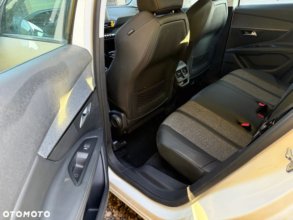 Peugeot 3008 PureTech 130 Stop & Start GPF Crossway - 18