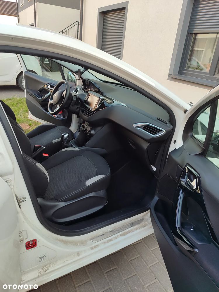 Peugeot 208 1.2 PureTech Active - 8