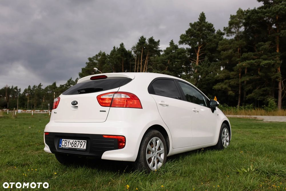 Kia Rio - 4