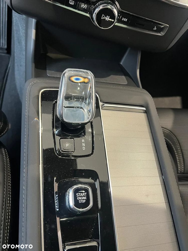 Volvo XC 90 T8 AWD Plug-In Hybrid Ultra Black Edition 7os - 27