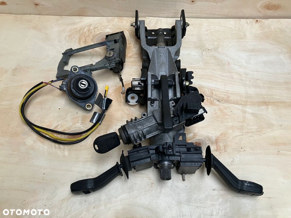 STACYJKA BMW E38 PRZED LIFT WKŁADKI ZAMEK RARYTAS KLUCZYK JAK NOWY !!! ZESTAW ZAMEK PRZYCISK KLAPY 1162655 1162716 8150240 8360401 8360292 8171469 - 1