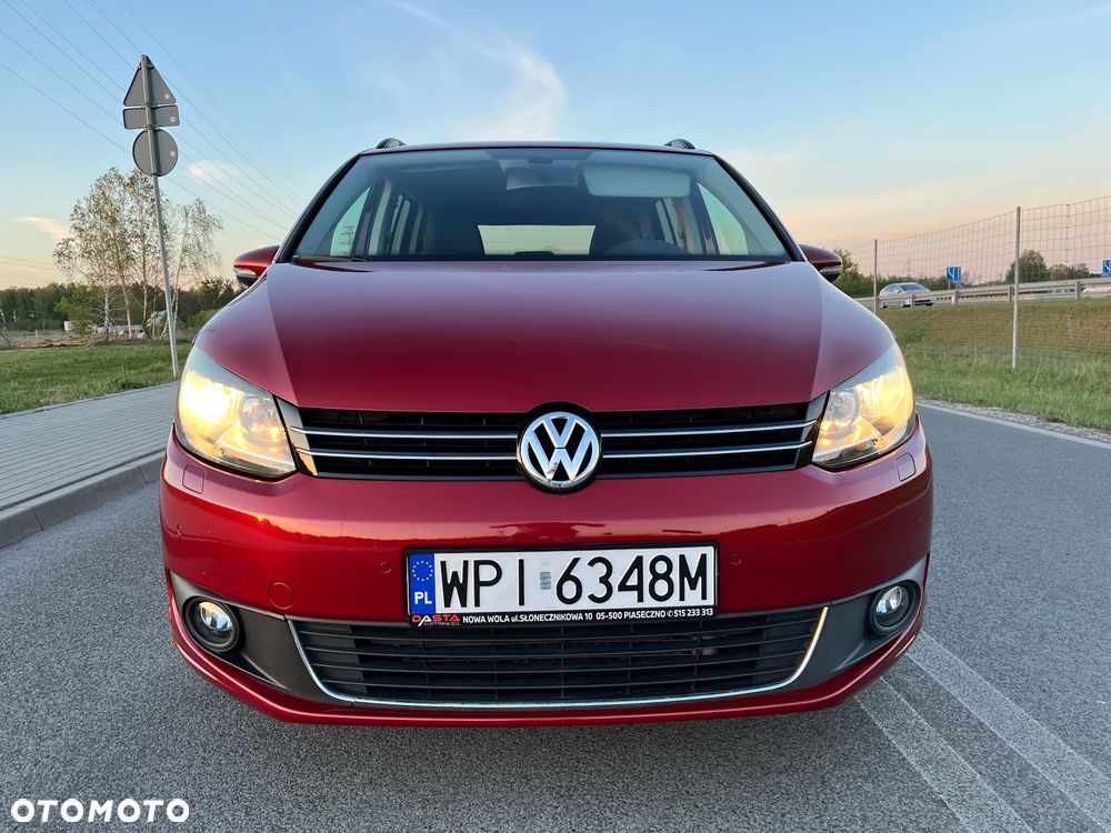 Volkswagen Touran 2.0 TDI Trendline DSG - 2