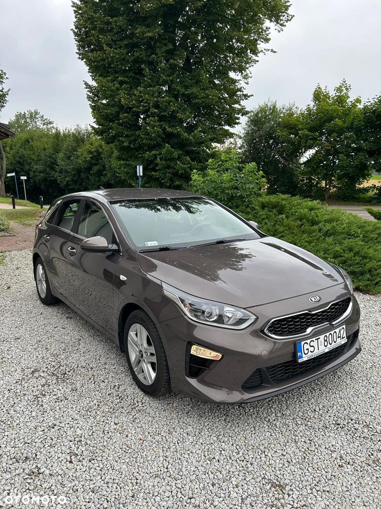 Kia Ceed 1.4 L - 12