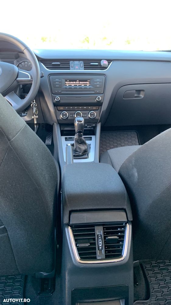 Skoda Octavia 1.2 TSI STYLE - 19