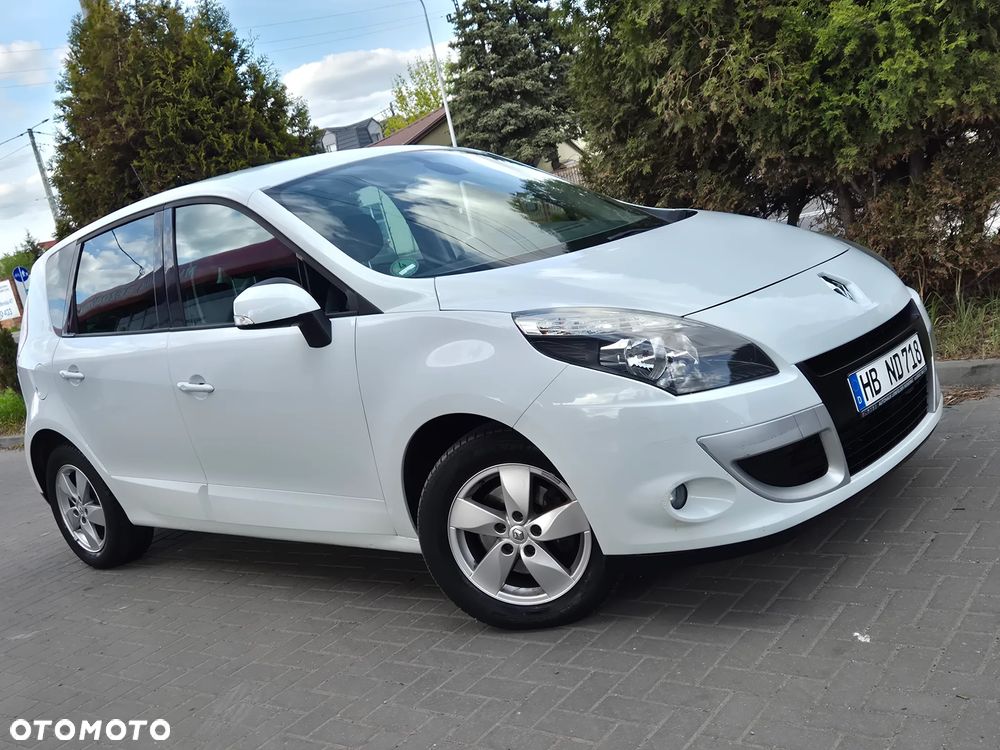 Renault Scenic 1.5 dCi Emotion - 17