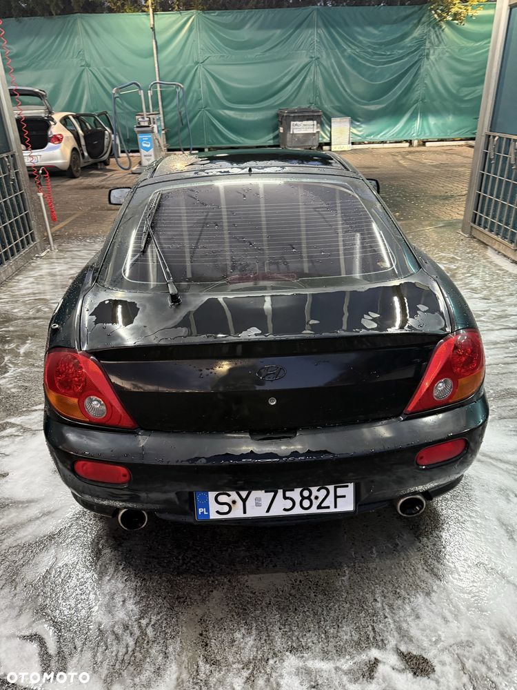 Hyundai Coupe - 4